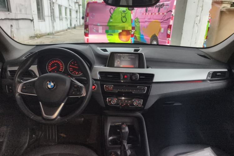 Used BMW X1 2016 sDrive18Li Premium Edition
