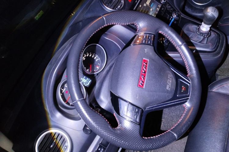 Used Haval H6 2015 Upgraded Model 1.5T Manual Two-Wheel Drive Elite Version