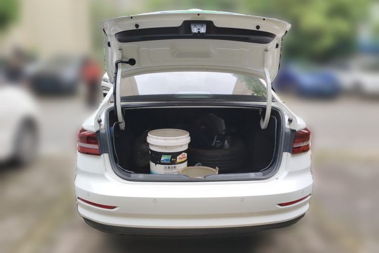 Used Volkswagen Lavida 2021 1.5L Automatic Fashion Edition Trunk