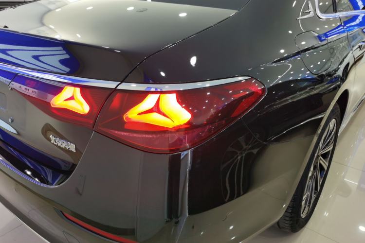 Used Mercedes-Benz E-Class 2024 Facelift E 300 L Luxury Edition