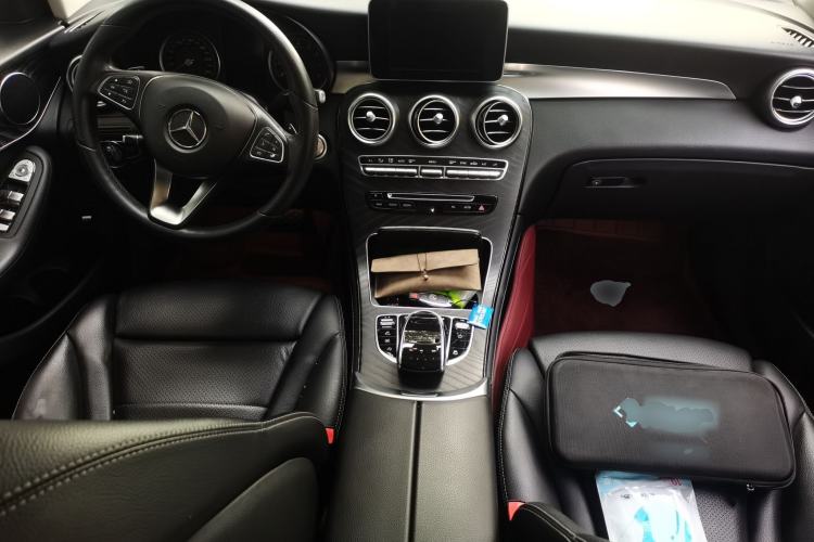 Used Mercedes-Benz GLC  Center Console