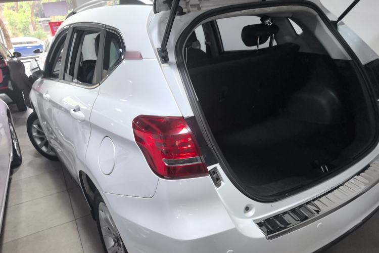 Used Haval H2 2017 Red-Label 1.5T Automatic Two-Wheel Drive Luxury Model