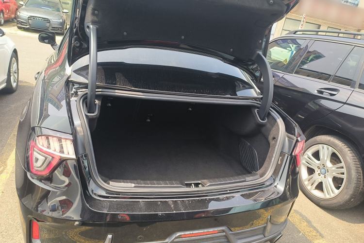 Used Lynk & Co 03 2019 2.0TD Automatic Jing Pro Edition Trunk