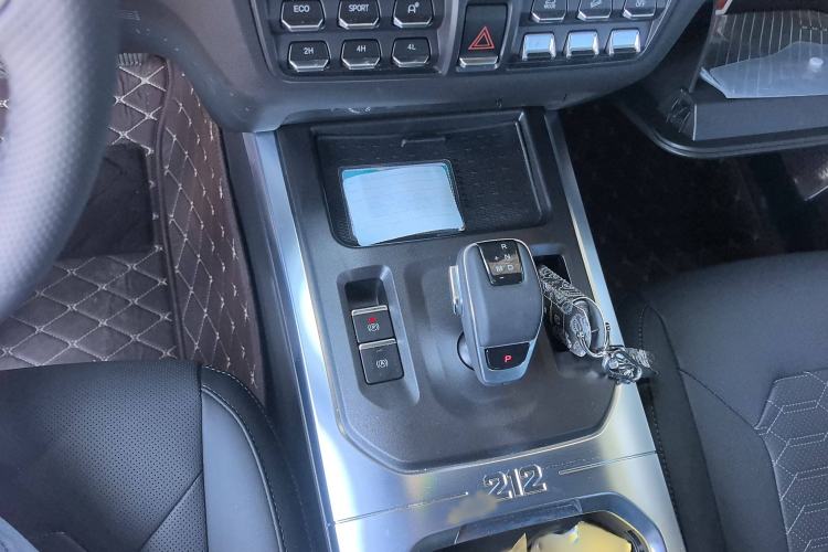 Used 212 T01 2024 2.0T Mechanic