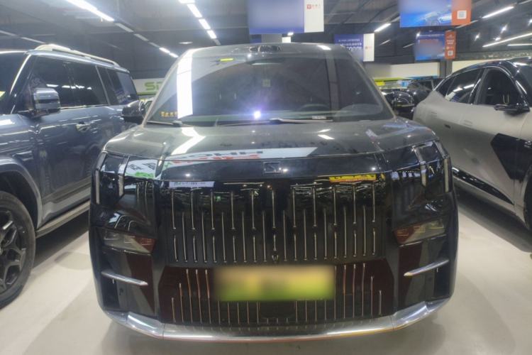 Used Zeekr 009 2024 7-Seater Walk-Through Version Four-Wheel Drive 108 kWh
