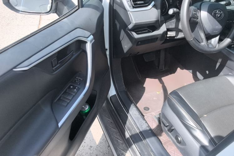 Used Toyota Wildlander 2023 2.0L CVT Two-Wheel Drive Leading Edition
