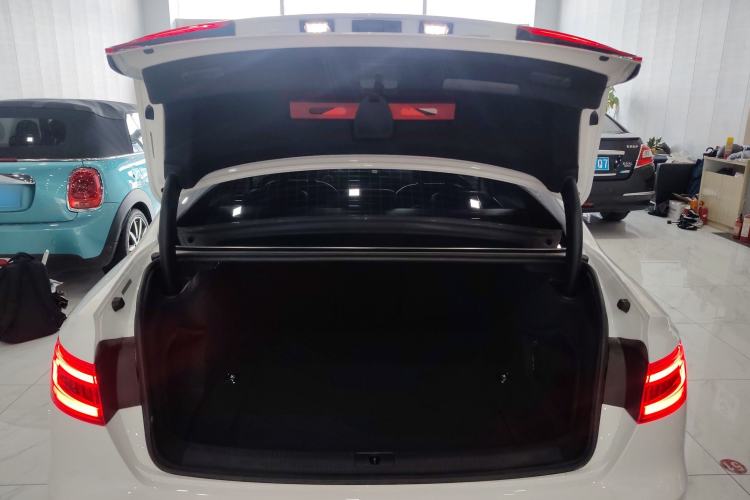 Used Audi A4L 2017 40 TFSI Ambition Edition
