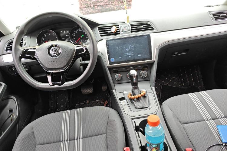 Used Volkswagen Lamando 2018 230TSI DSG Fashion Edition Center Console