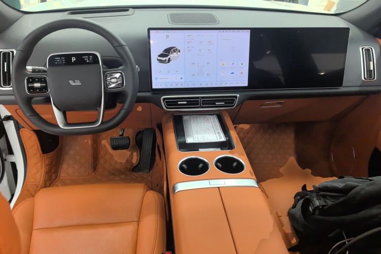 Used Li Auto L7 2023 Pro Model Center Console