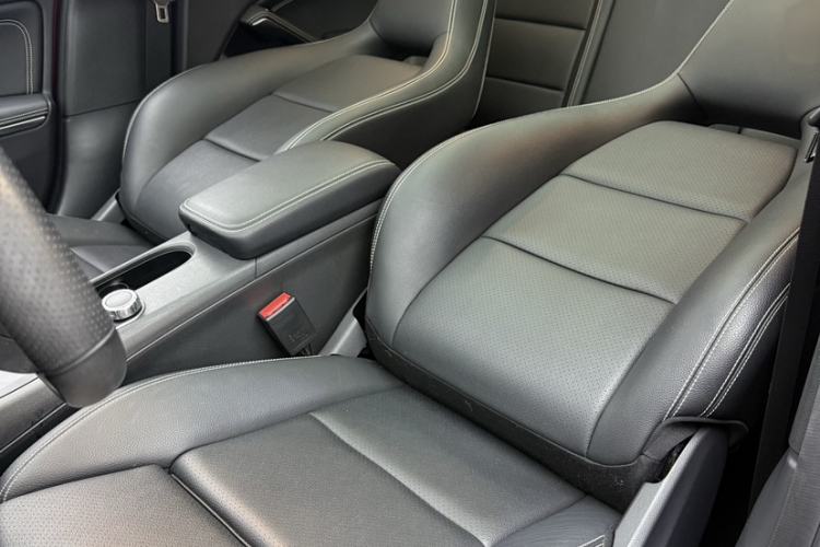 Used Mercedes-Benz GLA 2016 GLA 200 Fashion Model Interior 1