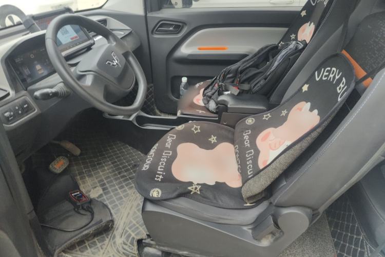 Used Wuling Hongguang MINIEV 2021 Macaron Sandwich Model 120 km Lithium Iron Phosphate Left Front Seat