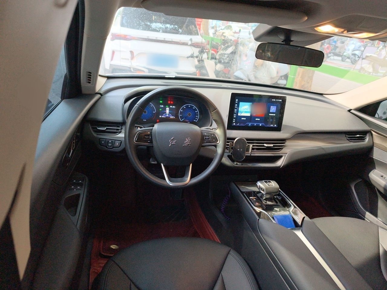 Hongqi E-QM5 2023 Base Travel Edition — снимка 9