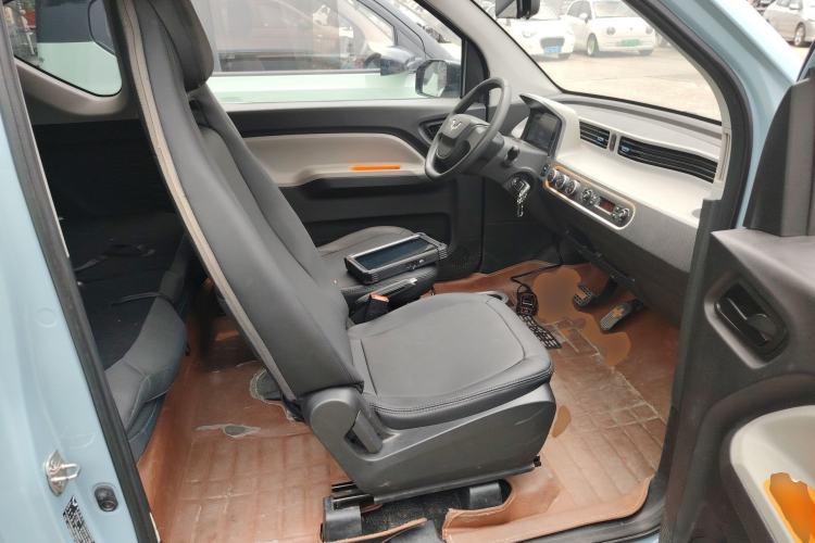 Used Wuling Hongguang MINIEV 2020 Enjoyment Model Lithium Iron Phosphate Right Front Seat
