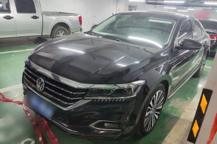 Used Volkswagen Passat 2020 330TSI Luxury Edition China VI