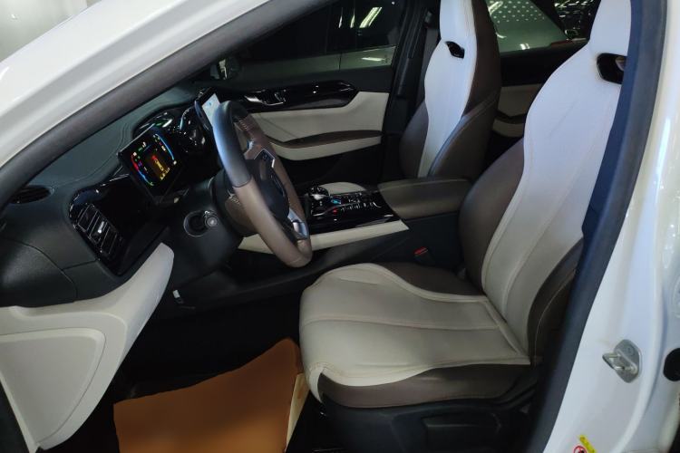 Used BYD Qin PLUS 2024 HONOR Edition DM-i 55KM Leading Model
