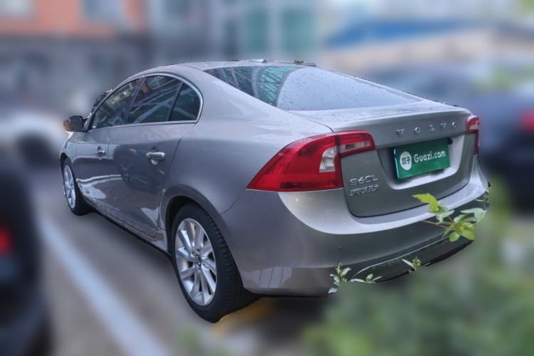 Used Volvo S60 2015 S60L 2.0T Zhiyuan Edition Rear Left 45 Deg