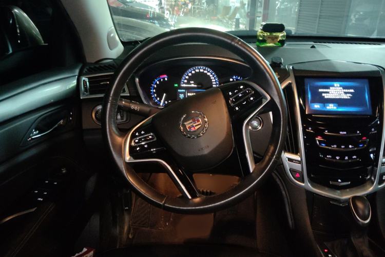 Used Cadillac SRX 2015 3.0L Comfort Version
