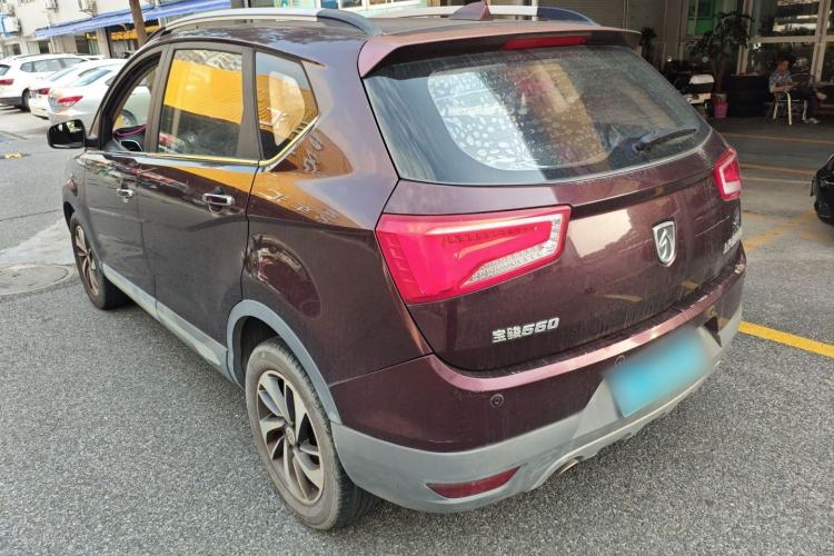 Used Baojun 560 2015 1.8L manual luxury version
