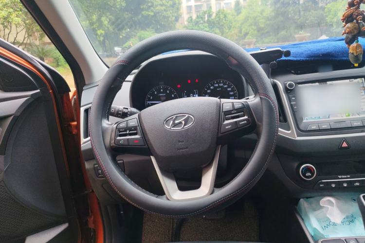 Used Hyundai ix25 2015 1.6L Automatic Two-Wheel-Drive Deluxe DLX Model Steering Wheel