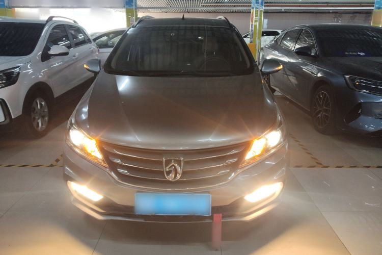 Used Baojun 310W 2017 1.5L Manual Fashion Model China V
