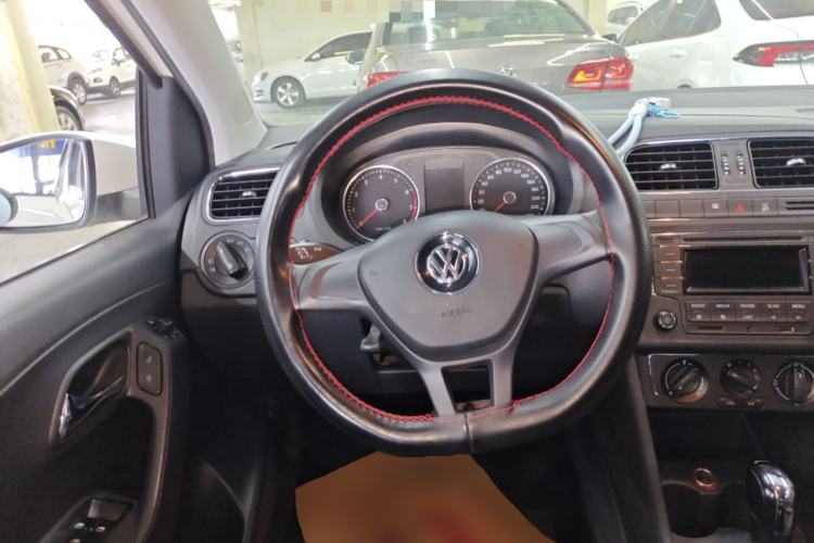 Used Volkswagen Polo 2014 1.4L Automatic Comfort Edition Steering Wheel