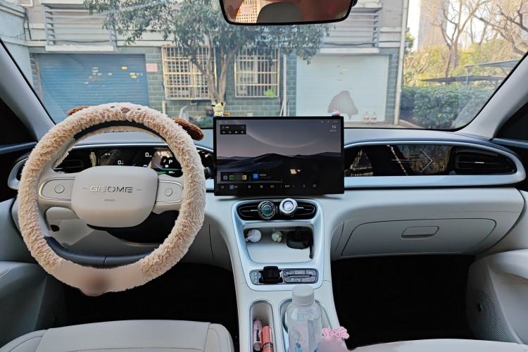 Used Geely Galaxy Geome 2025 UP 410km Exploration Edition Interior 2