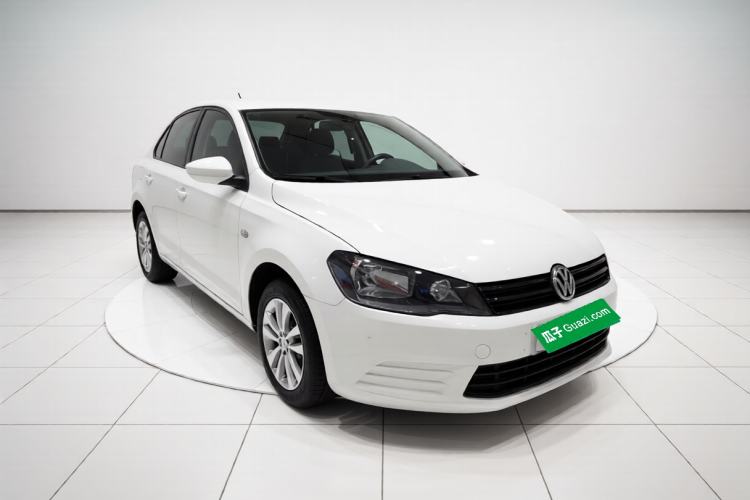Used Volkswagen Jetta 2015 1.6L Automatic Fashion Model Exterior 2