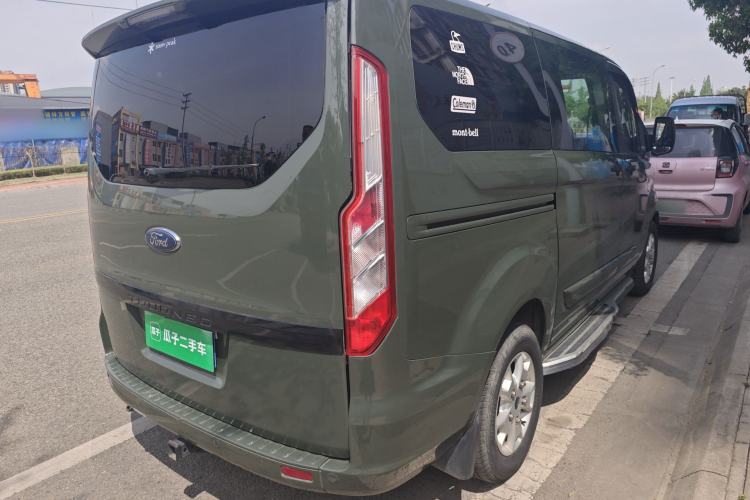 Used Ford Tourneo Custom 2016 2.0T Manual Elite Version
