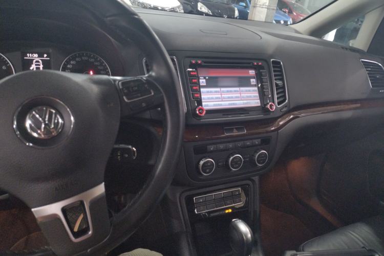 Used Volkswagen Sharan 2013 1.8TSI Comfort Model
