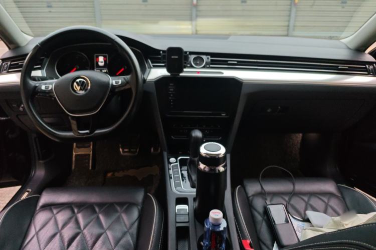 Used Volkswagen Magotan GTE Plug-in Hybrid 2020 GTE Luxury Model Center Console