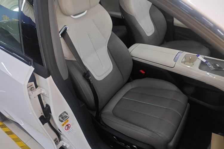 Used Deepal L07 2024 230Max Qiankun Intelligent Driving ADS SE Range-Extended Version Right Front Seat