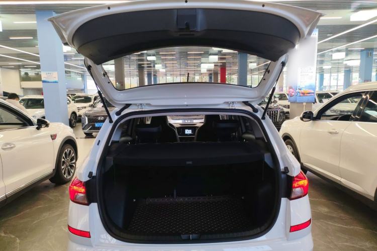 Used Skoda Kamiq 2024 1.5L Automatic Comfort Edition Trunk