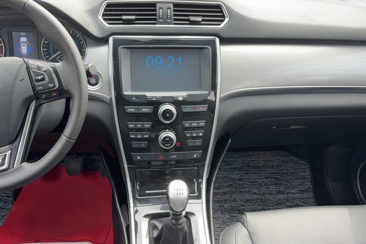 Used Haval H2 2016 Red-Label 1.5T Manual Two-Wheel Drive Luxury Model
