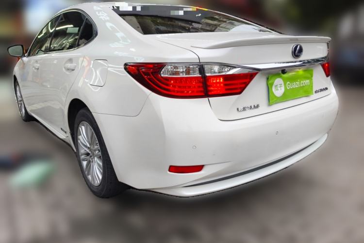 Used Lexus ES 2013 300h Elite Edition