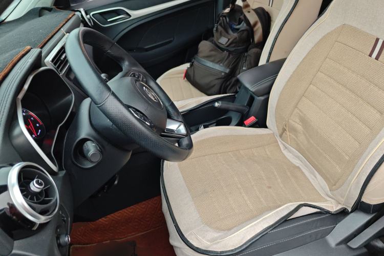 Used MG ZS 2020 Global Bestseller with 1.5L Engine Manual Transmission and a Massive 65-Inch Panoramic Sunroof Version Left Front Seat