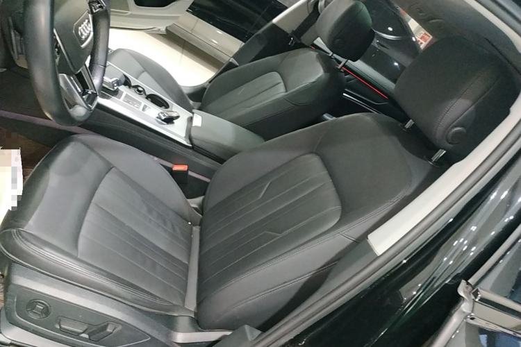 Used Audi A6 2022 allroad quattro Explorer 55 TFSI Prestige Off-Road Model
