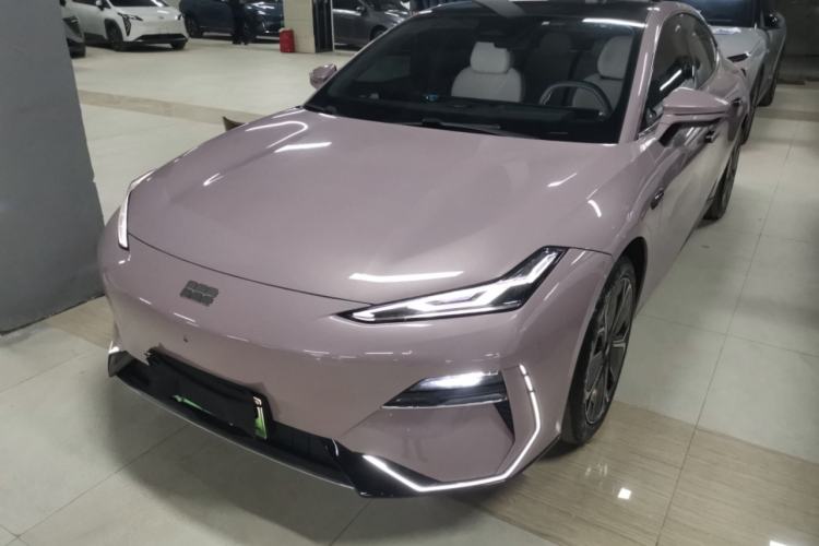 Used Geely Galaxy E8 2024 665 km Range Rear-Drive Starship Long-Range Version