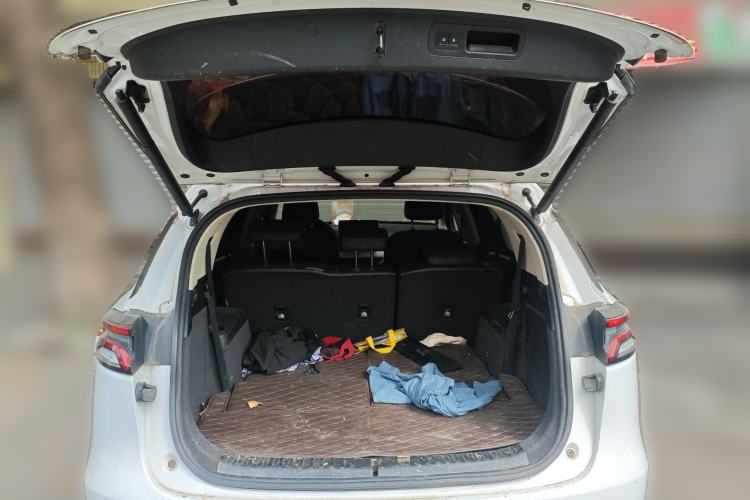 Used BYD Tang New Energy 2018 DM 2.0T All-Wheel Drive Smart Connectivity Luxury Model 7 Seats China V Emission Standard
