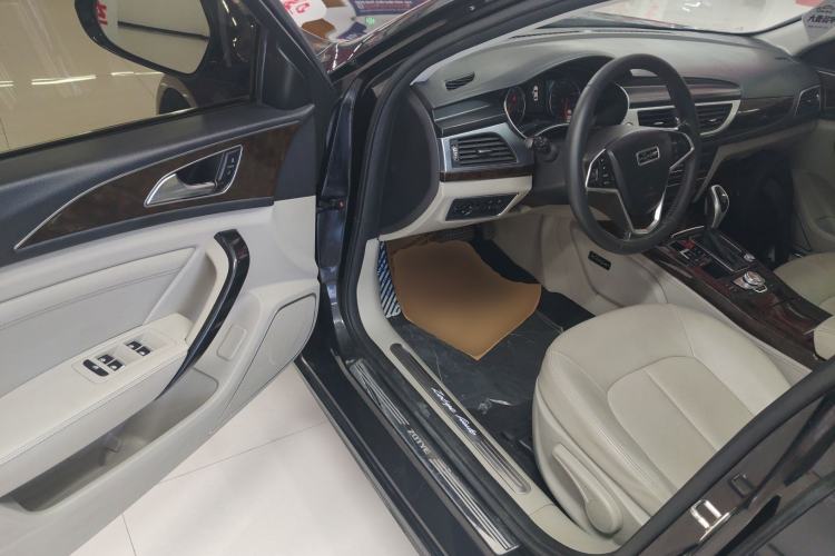 Used Zotye Z700 2016 1.8T DCT Luxury Model