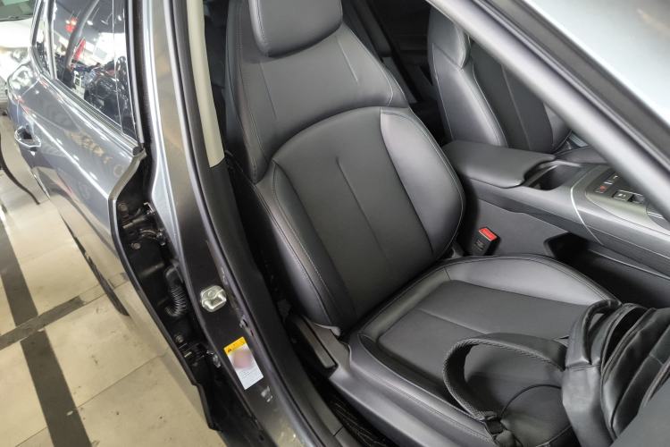 Used Changan Eado 2025 Blue Whale 1.5T 500Bar Prestige Model
