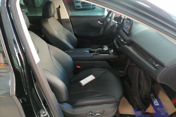 Used Hongqi E-QM5 2022 431 km Charge & Enjoy Edition