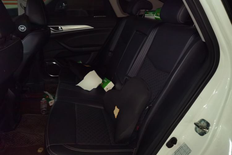 Used CHANGAN Eado 2019 High-Energy Edition 1.6L GDI Manual Pioneer Model China VI Standard
