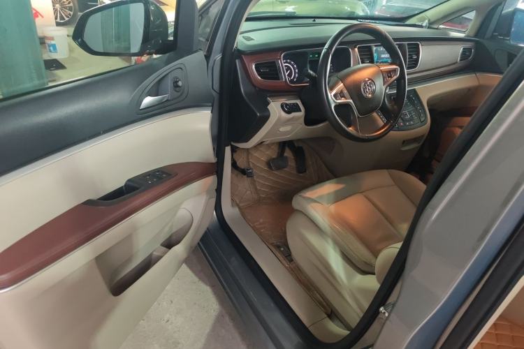 Used Buick GL8 2018 28T Luxury Model China VI Standard