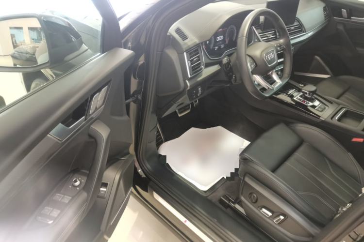 Used Audi Q5L 2025 quattro 45th Anniversary Edition 45 TFSI Luxury Dynamic Model
