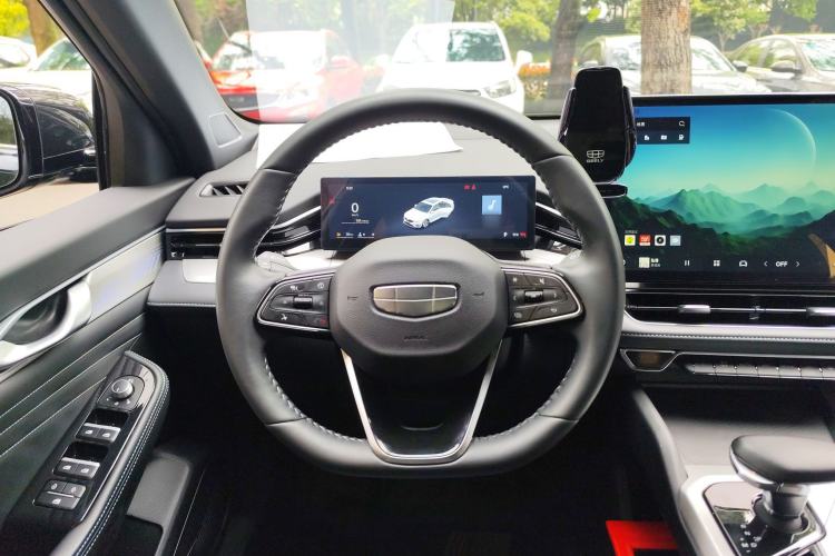 Used Geely Auto Preface 2025 Dongfang Yao 1.5TD Kunlun Edition
