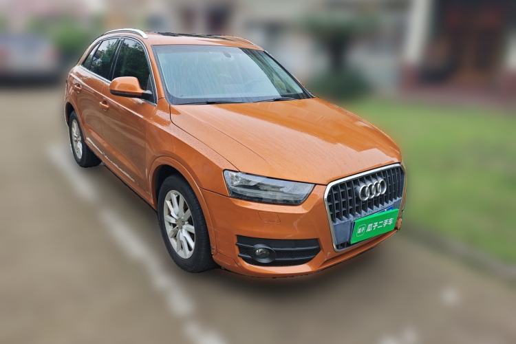 Used Audi Q3 2015 30 TFSI Ambition Edition Front Right 45 Deg