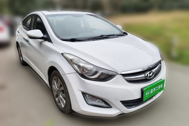 Used Hyundai Elantra (5th Generation / Langdong) 2015 1.6L Manual Leading Model Front Right 45 Deg