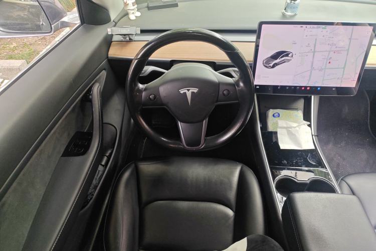 Used Tesla Model 3 2019 Long-Range Rear-Wheel-Drive Version
