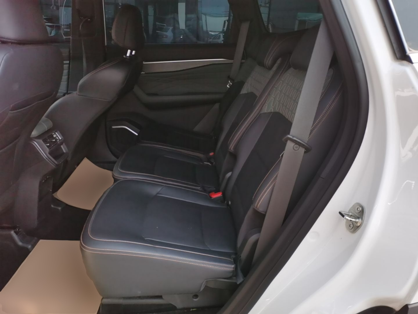 Geely Auto Haoyue L 2024 2.0T DCT Prestige Version — снимка 20