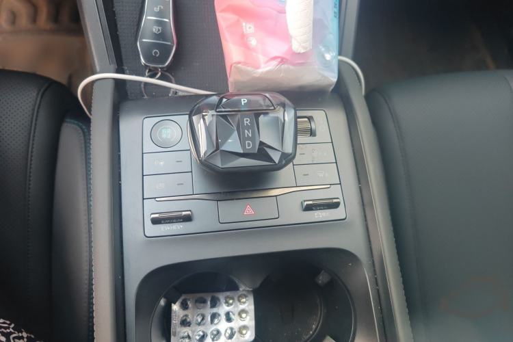 Used BYD Qin L 2025 DM-i Smart Drive 80KM Leading Model
